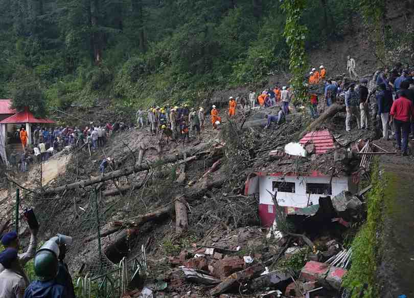 Pakistan Flood Warning: Authorities Urge Caution in Flood and Landslide-Prone Areas